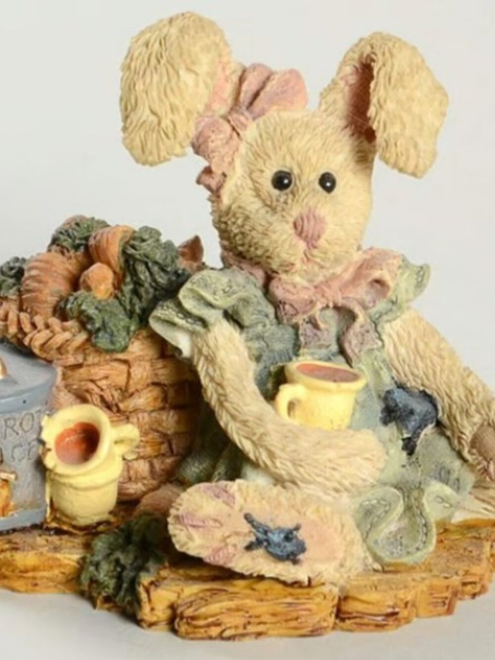 Amelia's Enterprise Carrot Juice - 2258 - Bearstone Collection by Boyds Bears